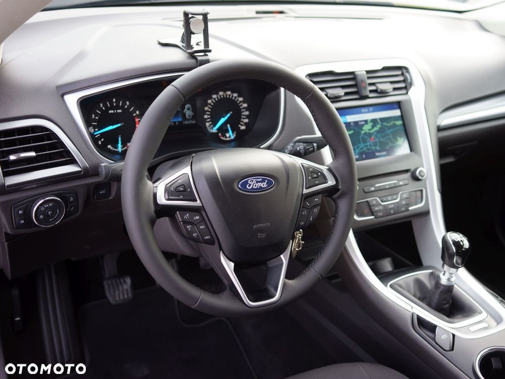 Ford Mondeo 1.5 EcoBoost Titanium - 25