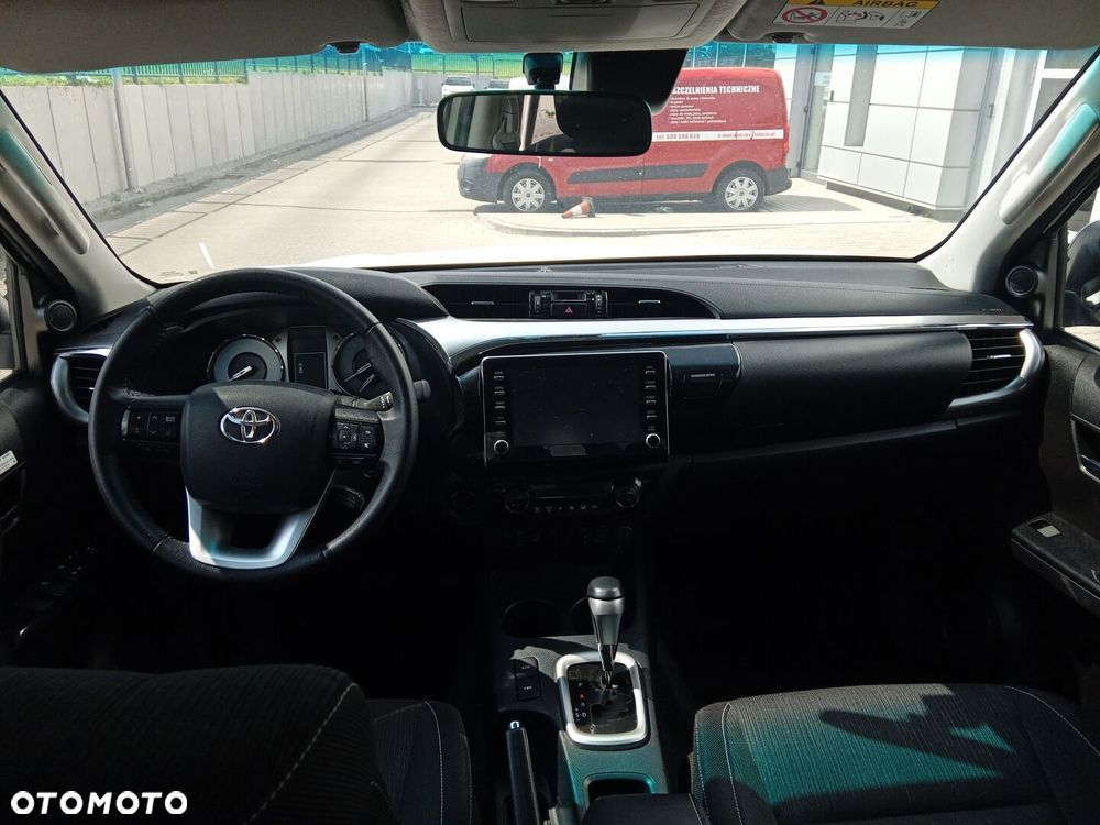 Toyota Hilux - 15