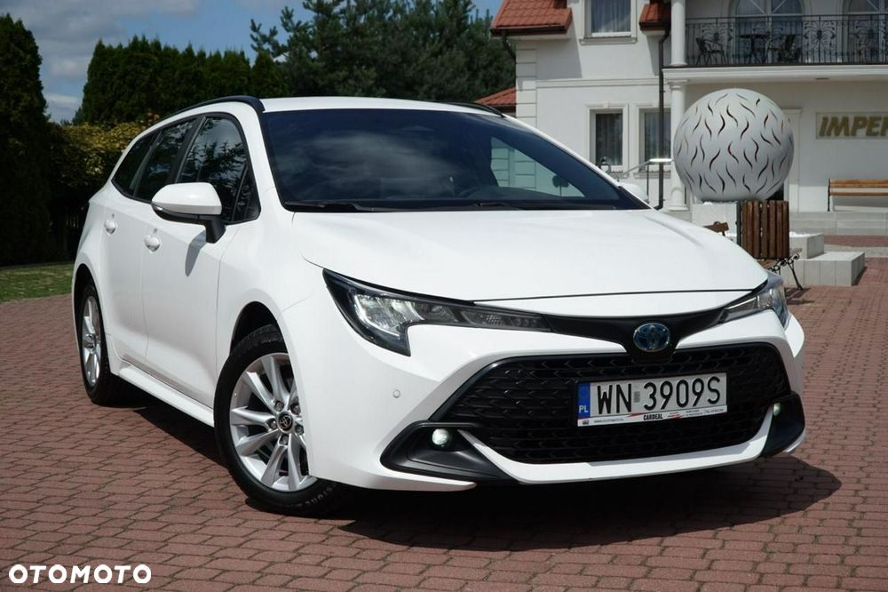 Toyota Corolla 1.8 Hybrid Comfort - 28