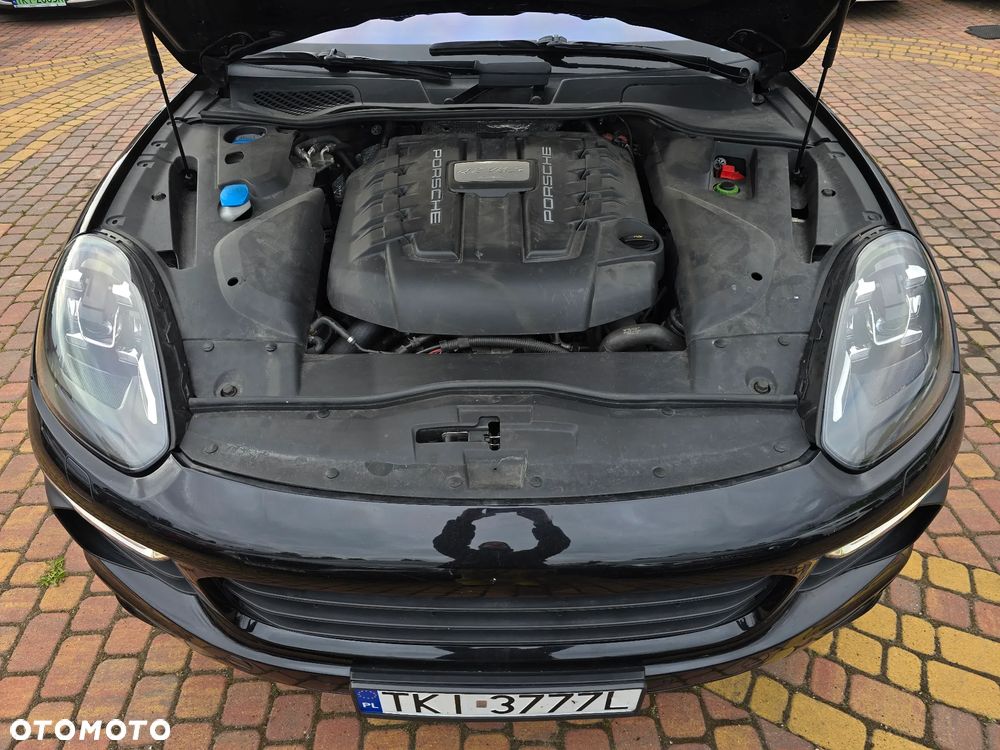 Porsche Cayenne S Diesel Platinum Edition - 32