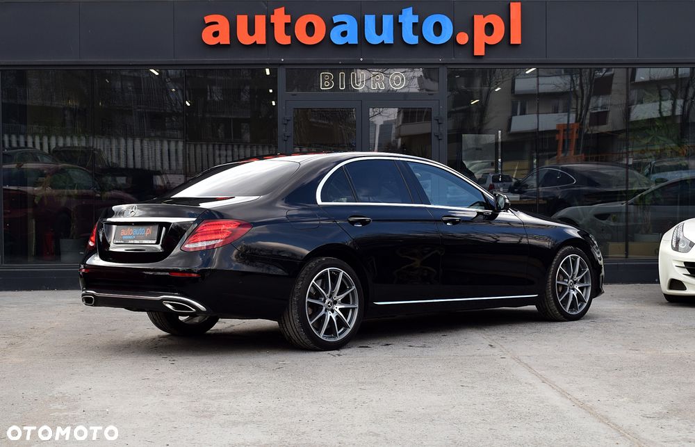 Mercedes-Benz Klasa E 400 4Matic 9G-TRONIC Avantgarde - 21