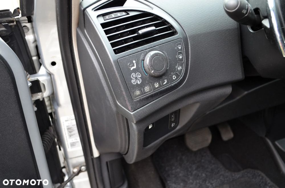 Citroën C4 Grand Picasso - 15
