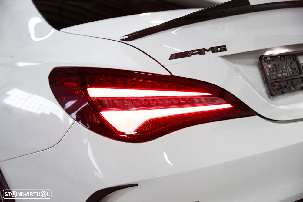 Mercedes-Benz CLA 45 AMG 4Matic Speedshift DCT 7G Night Edition - 30