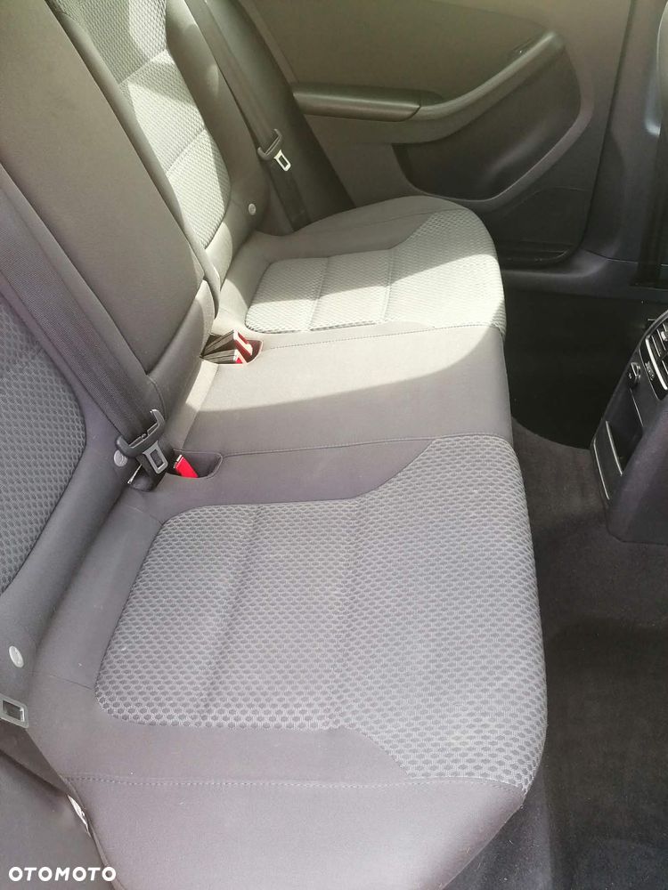 Volkswagen Jetta 1.6 TDI Comfortline - 10