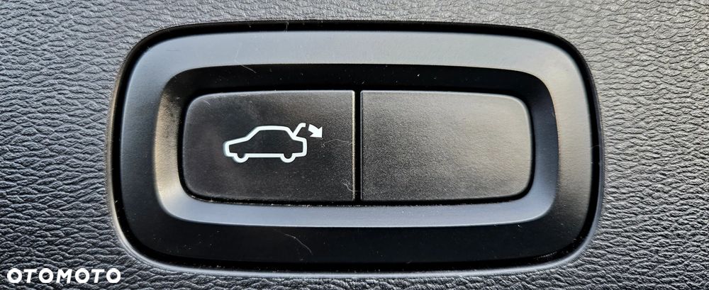 Volvo V60 Cross Country D4 AWD Geartronic Pro - 33