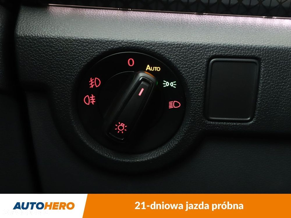 Volkswagen T-Cross - 32
