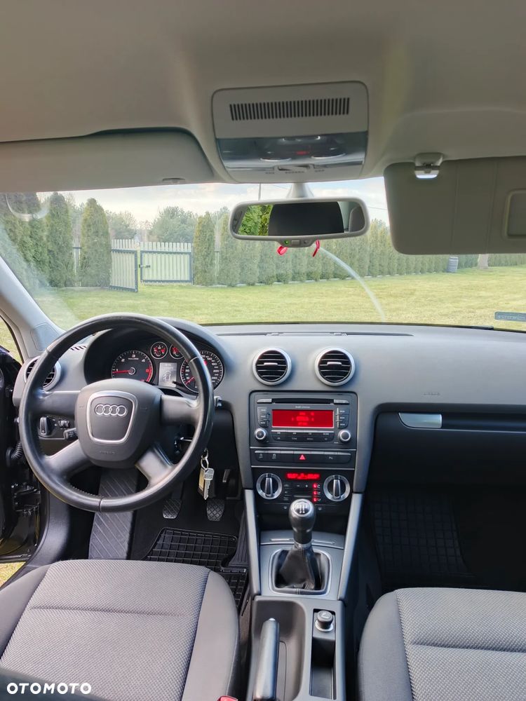 Audi A3 Sportback 1.6 TDI Attraction - 15