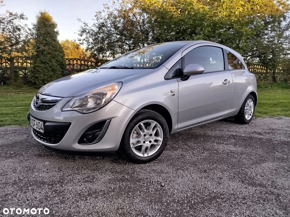 Opel Corsa 1.4 16V 150 Jahre - 11