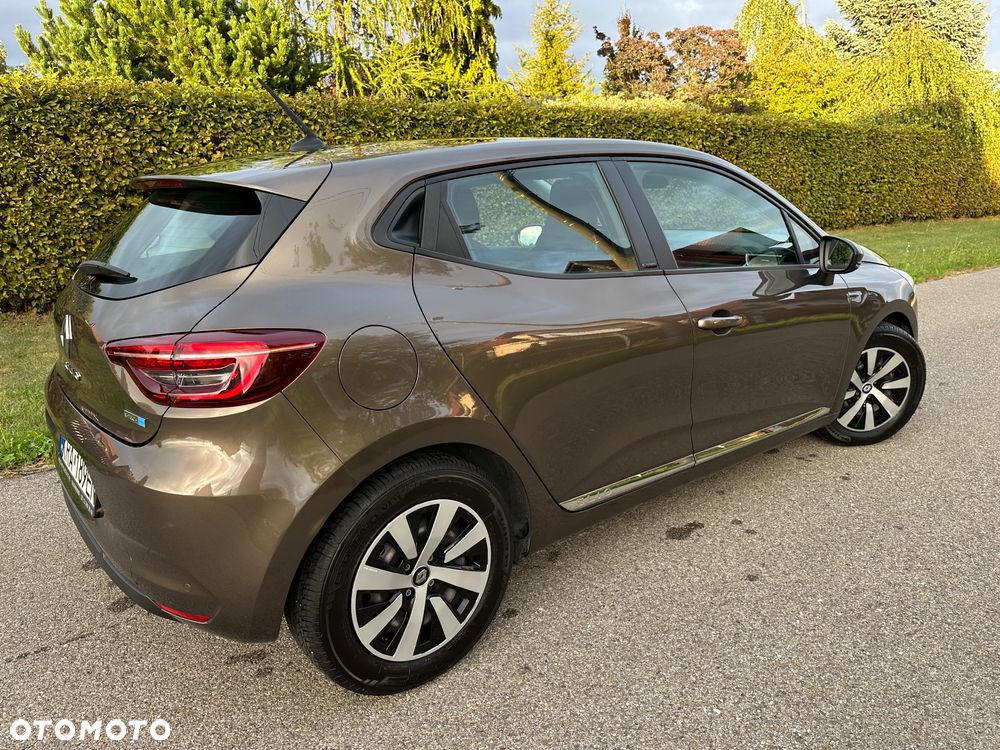 Renault Clio E-TECH Hybrid 140 INTENS - 13