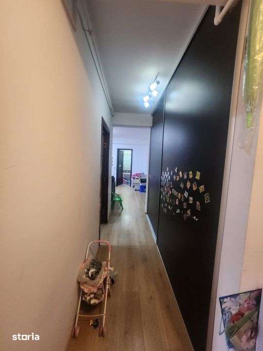 Apartament de 3 camere, 70 mp, parcare, curte/gradina 75 mp — fotografia 3