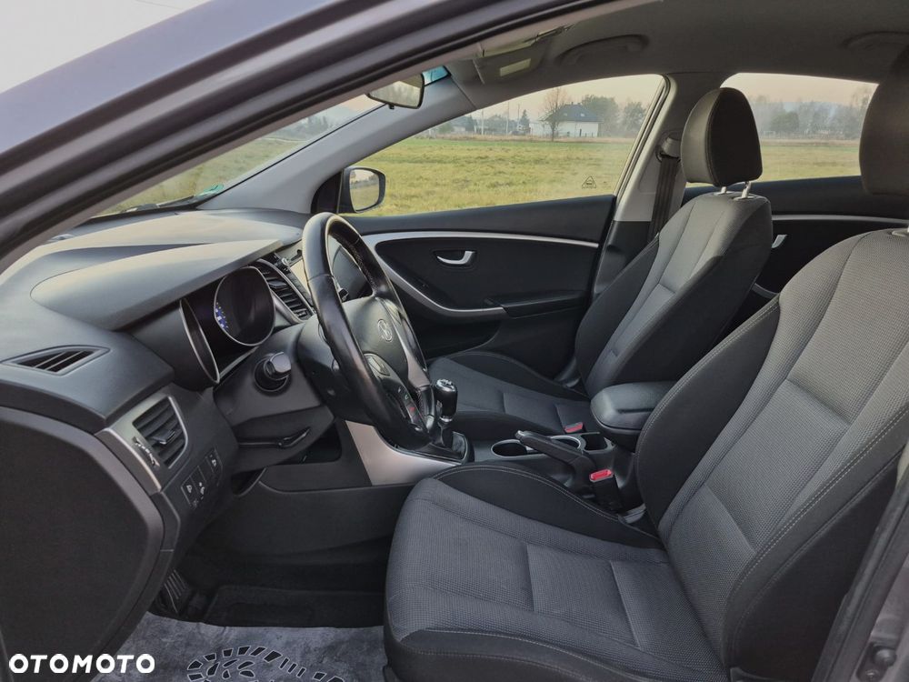 Hyundai i30 1.4 Premium - 24