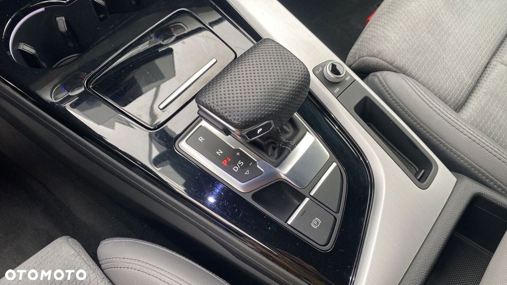 Audi A4 Limousine 40 TFSI mHEV Advanced S tronic - 17