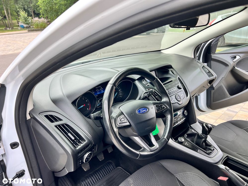 Ford Focus 1.0 EcoBoost Active - 15