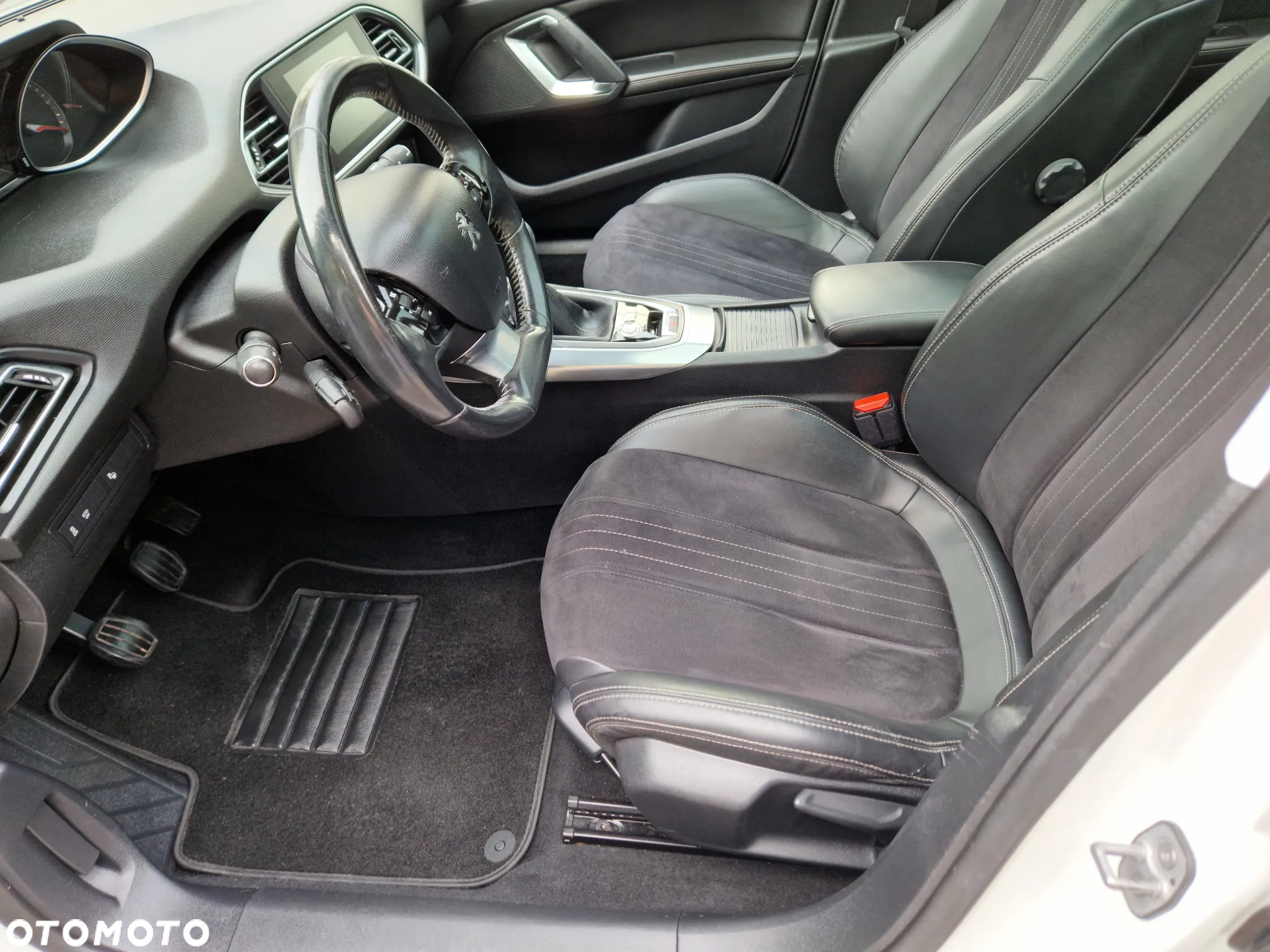 Peugeot 308 2.0 HDi Active - 25