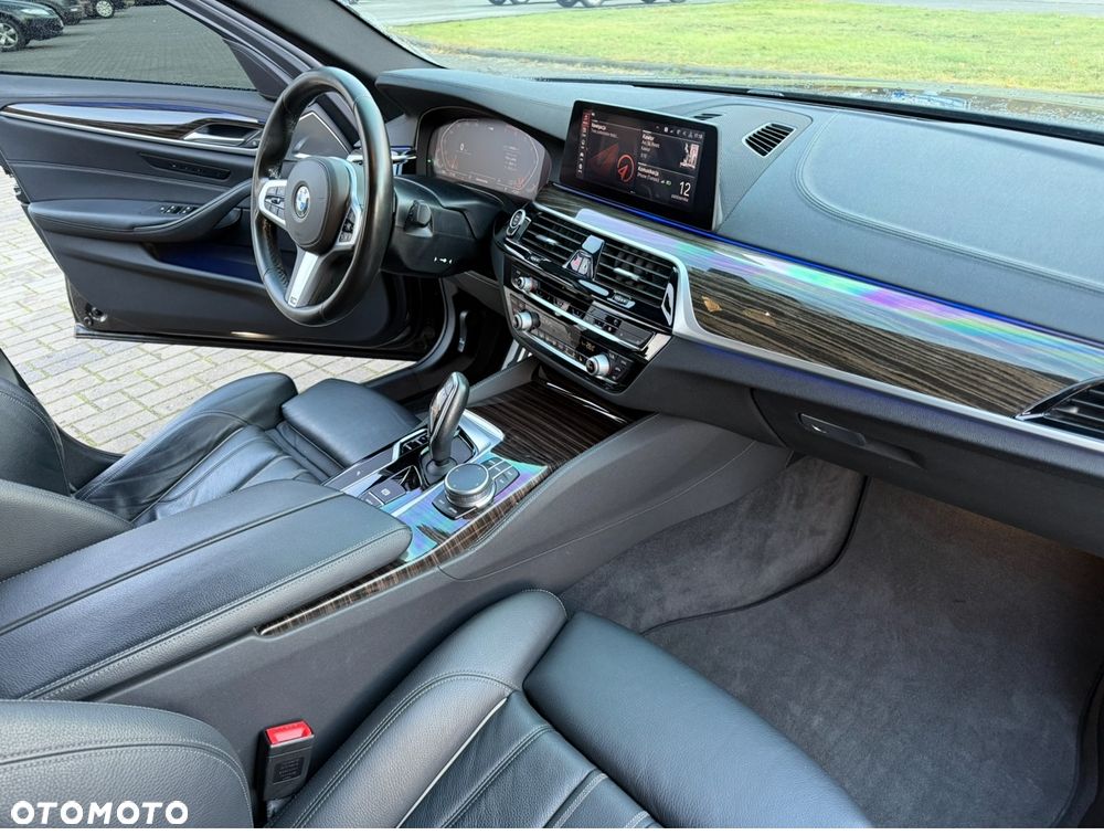 BMW Seria 5 530i Sport Line sport - 10