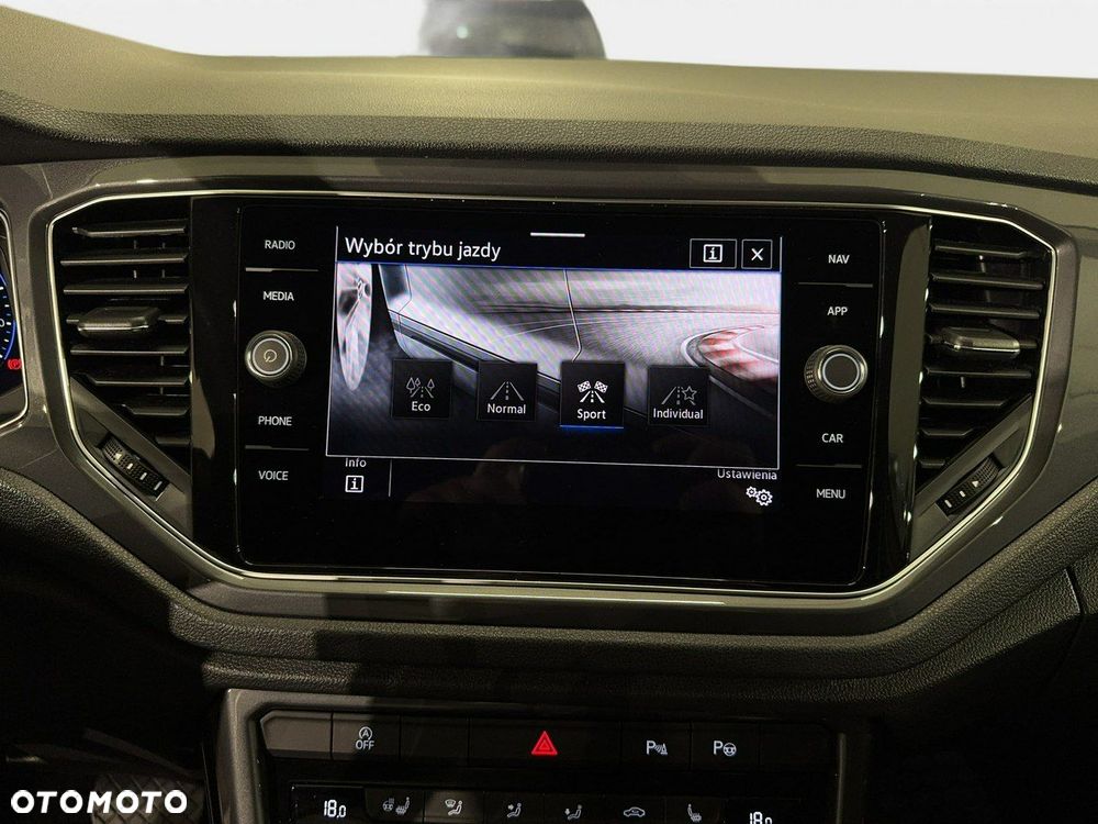 Volkswagen T-Roc - 25