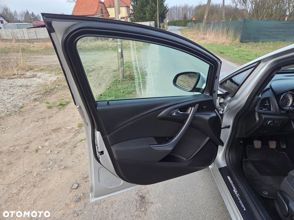 Opel Astra 1.4 Turbo Style - 11