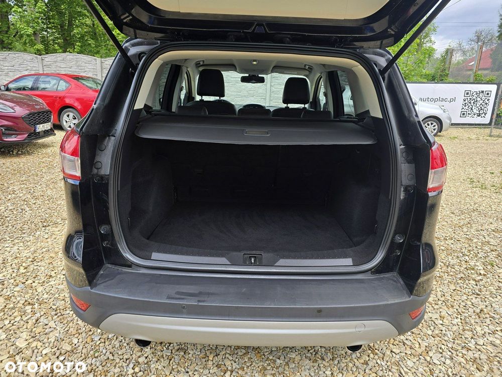 Ford Kuga 1.6 EcoBoost 2x4 Titanium - 24