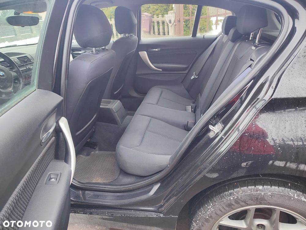 BMW Seria 1 114i Sport Line - 7