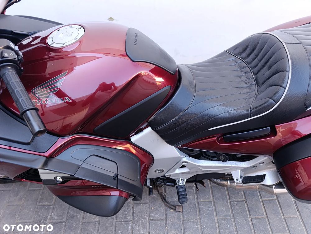 Honda ST - 16