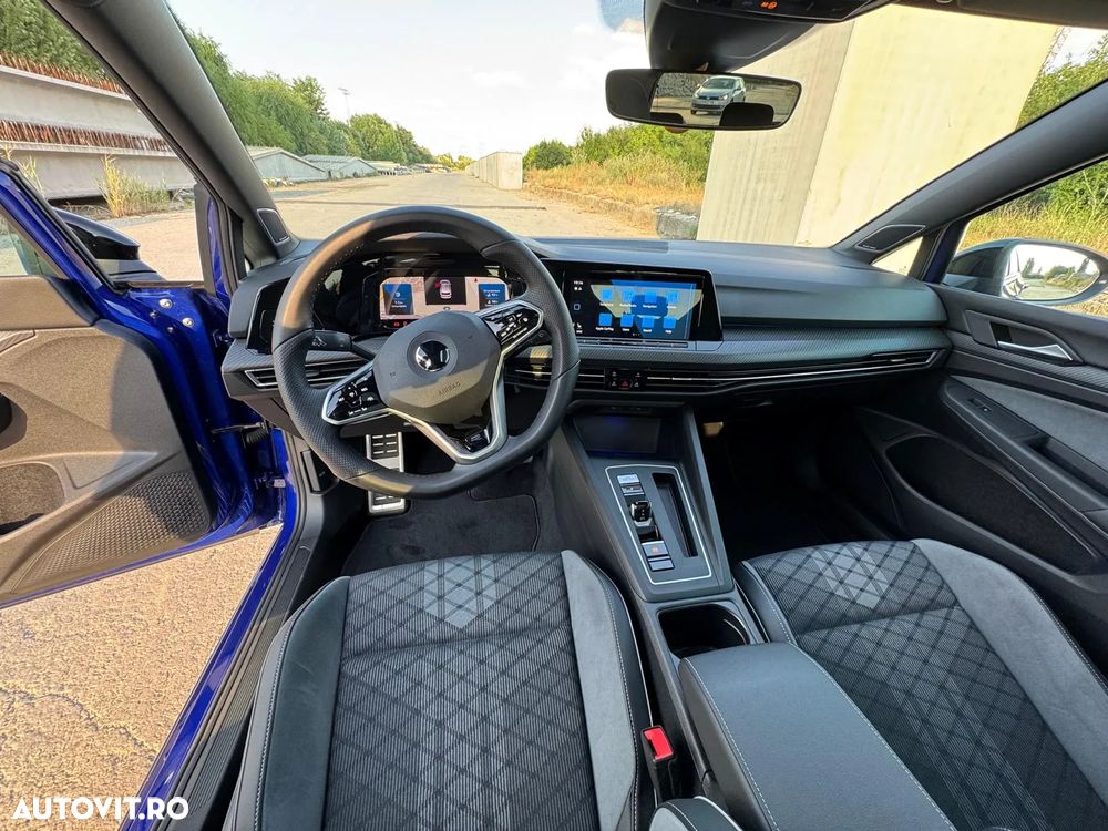 Volkswagen Golf - 10