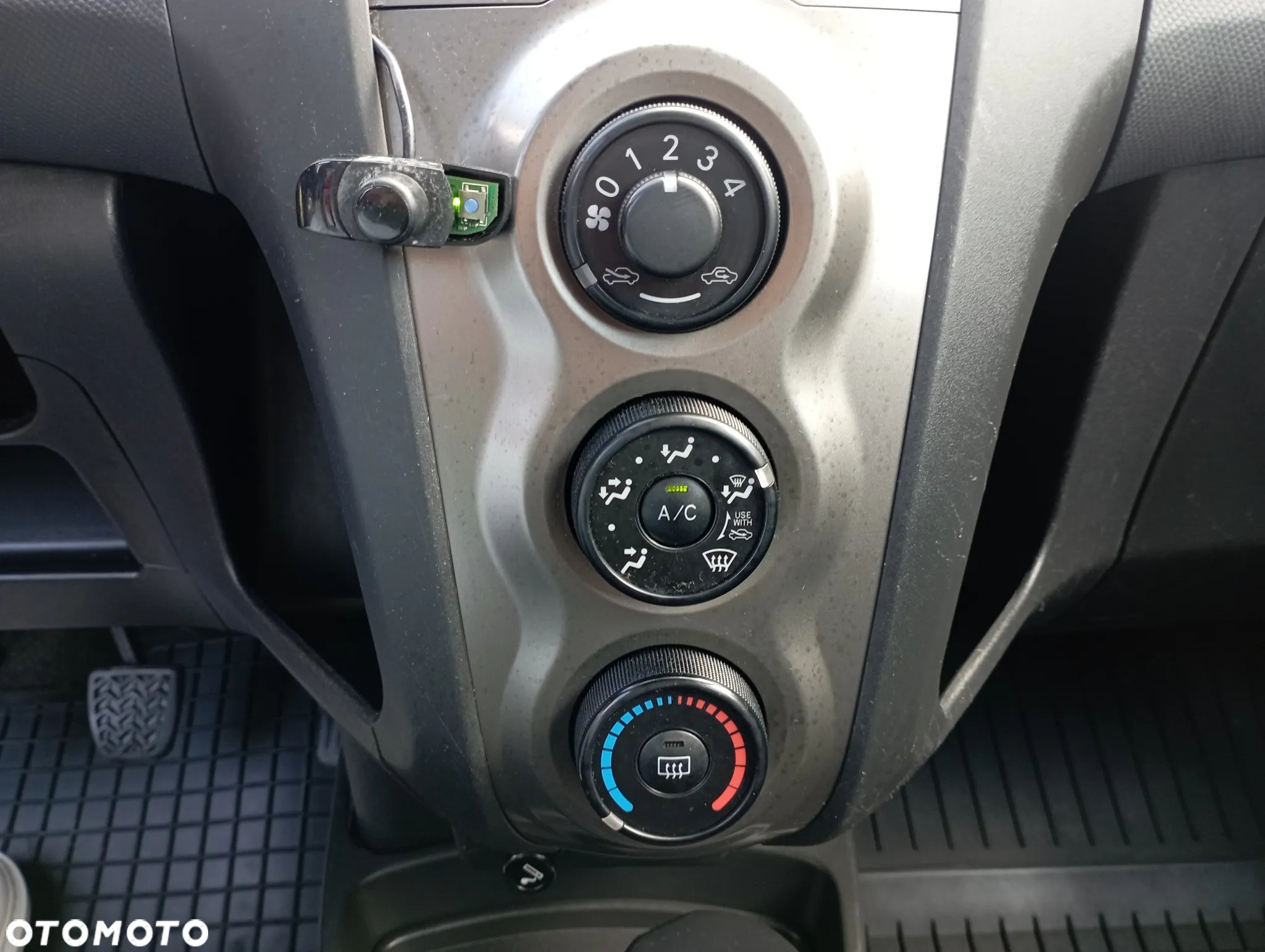 Toyota Yaris 1.0 Terra A/C - 14