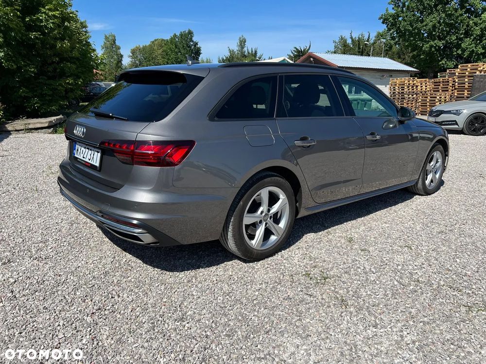 Audi A4 Avant 2.0 TDI S tronic - 11