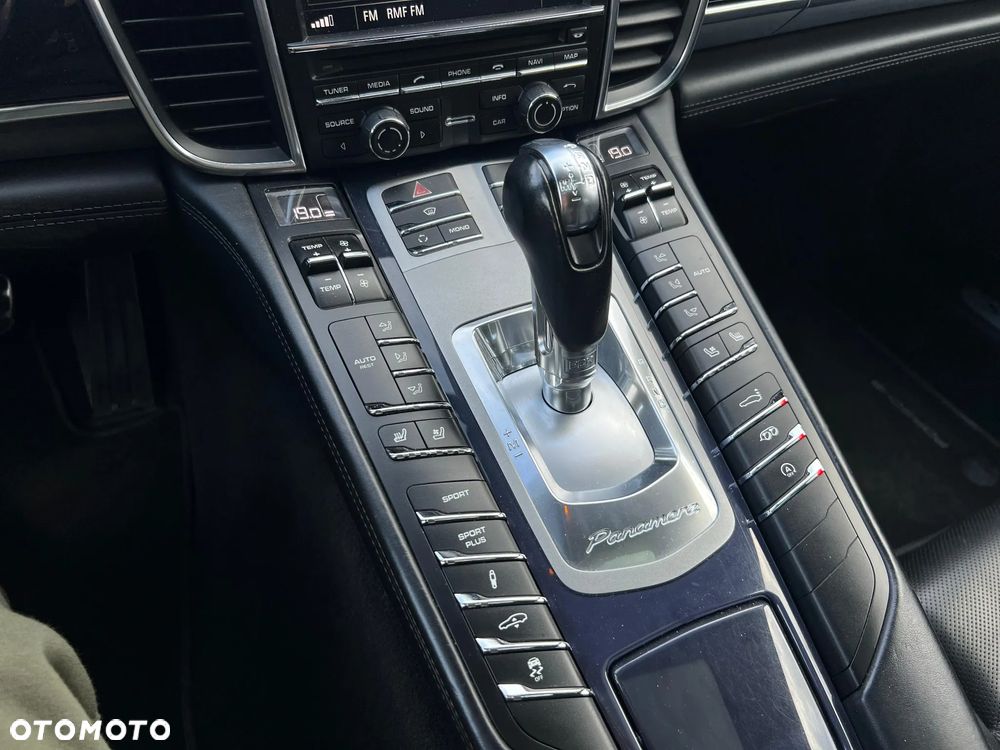 Porsche Panamera - 15