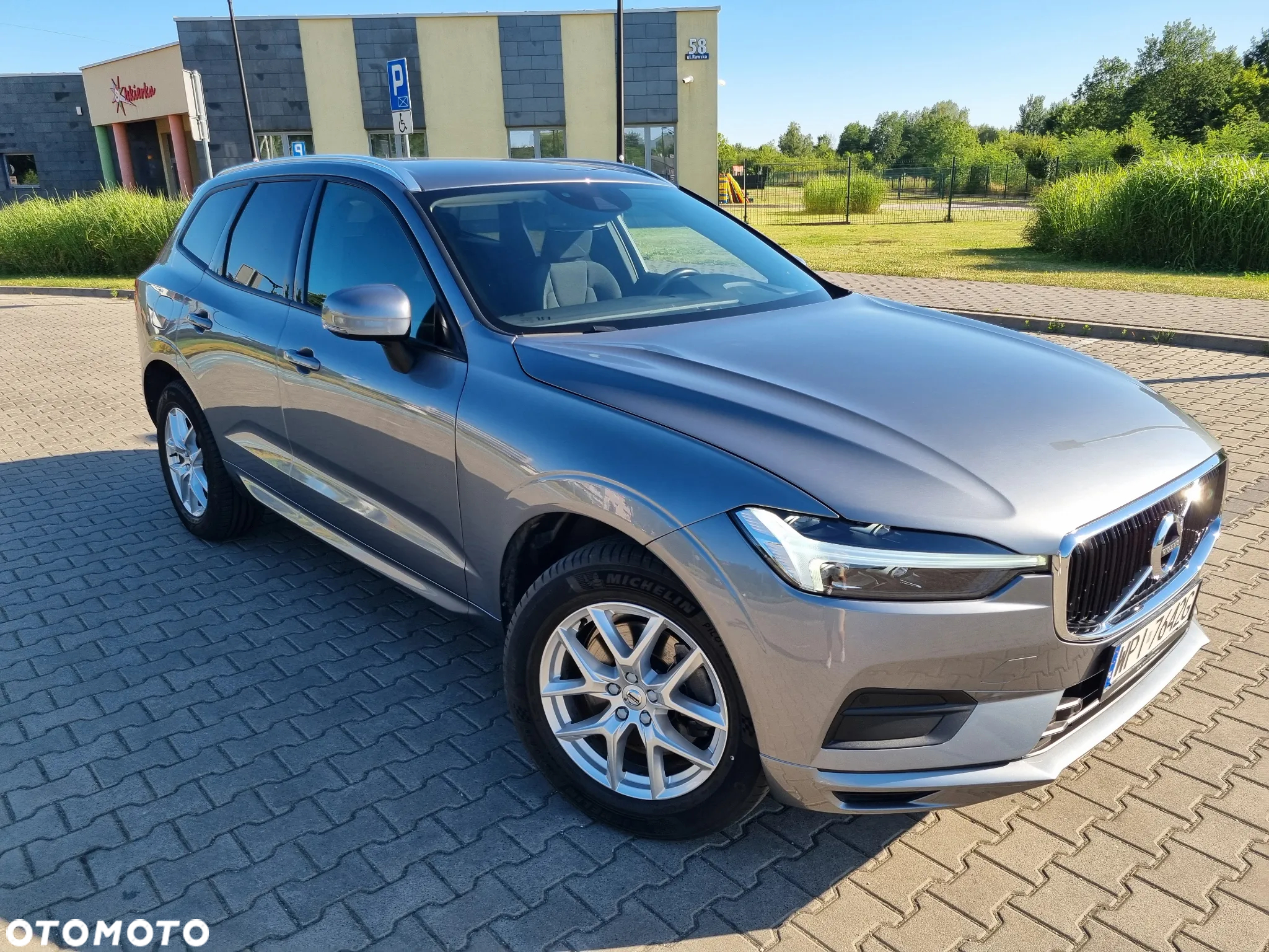 Volvo XC 60 B4 B Momentum - 2