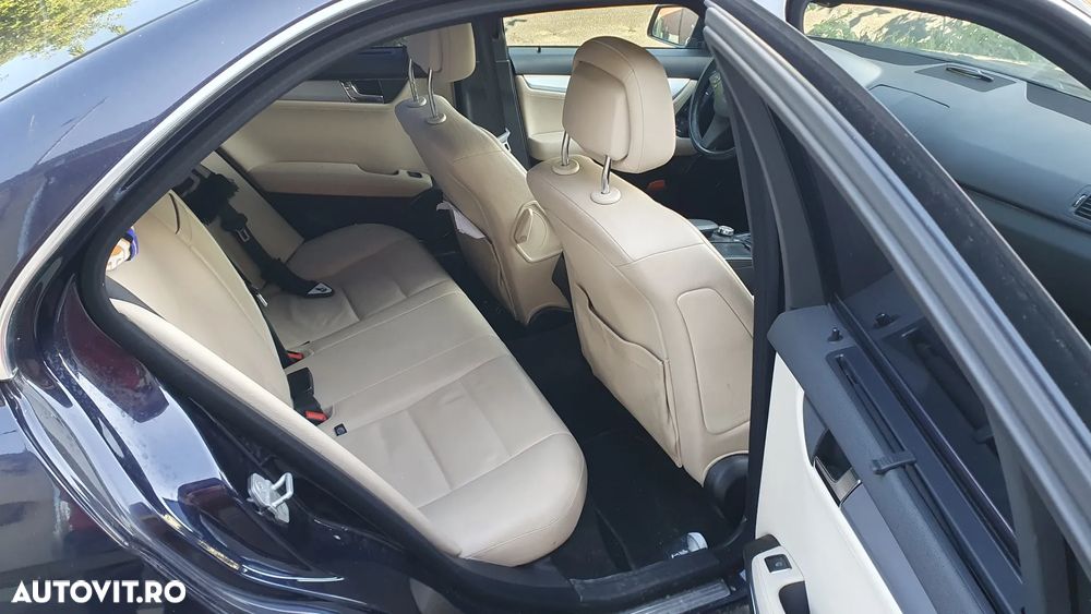 Mercedes-Benz C 250 CDI 4M BlueEFFICIENCY - 3
