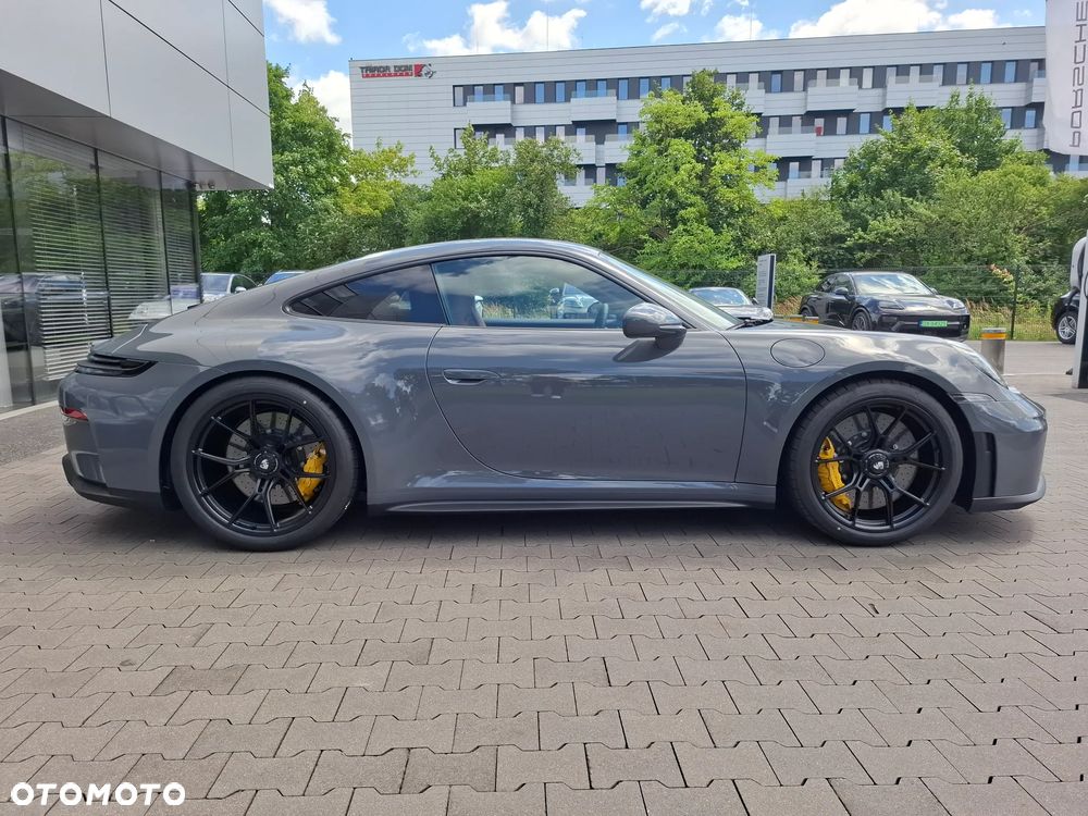 Porsche 911 GT3 Touring PDK - 4