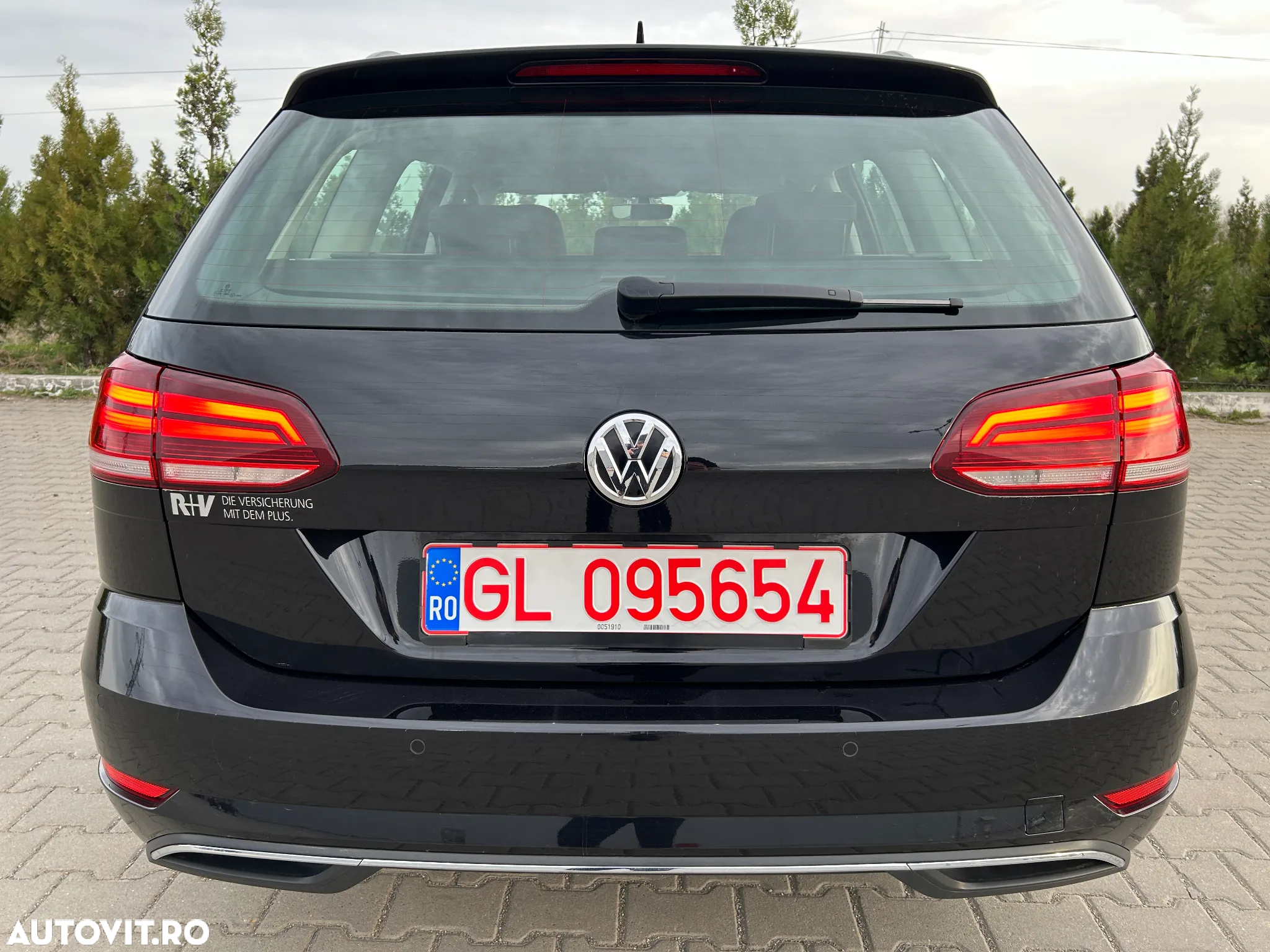 Volkswagen Golf 2.0 TDI SCR Comfortline - 4