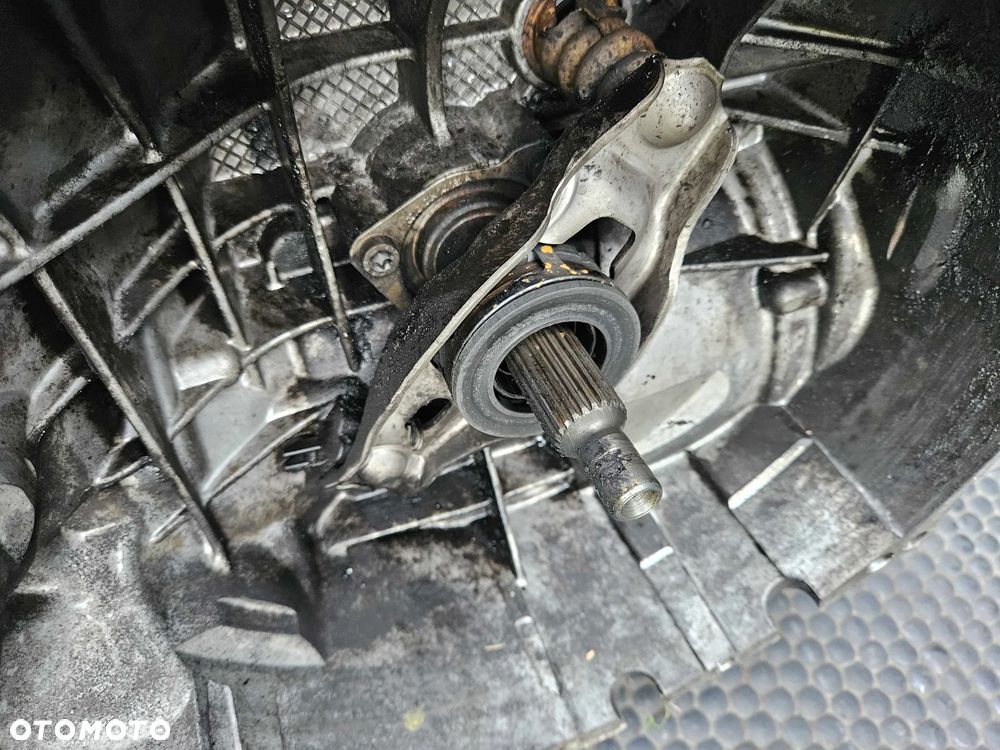 Skrzynia 6 Biegow FYA 1.9 TDI AVF AWX 130KM Diesel Audi A4 B6 B7 VW - 9