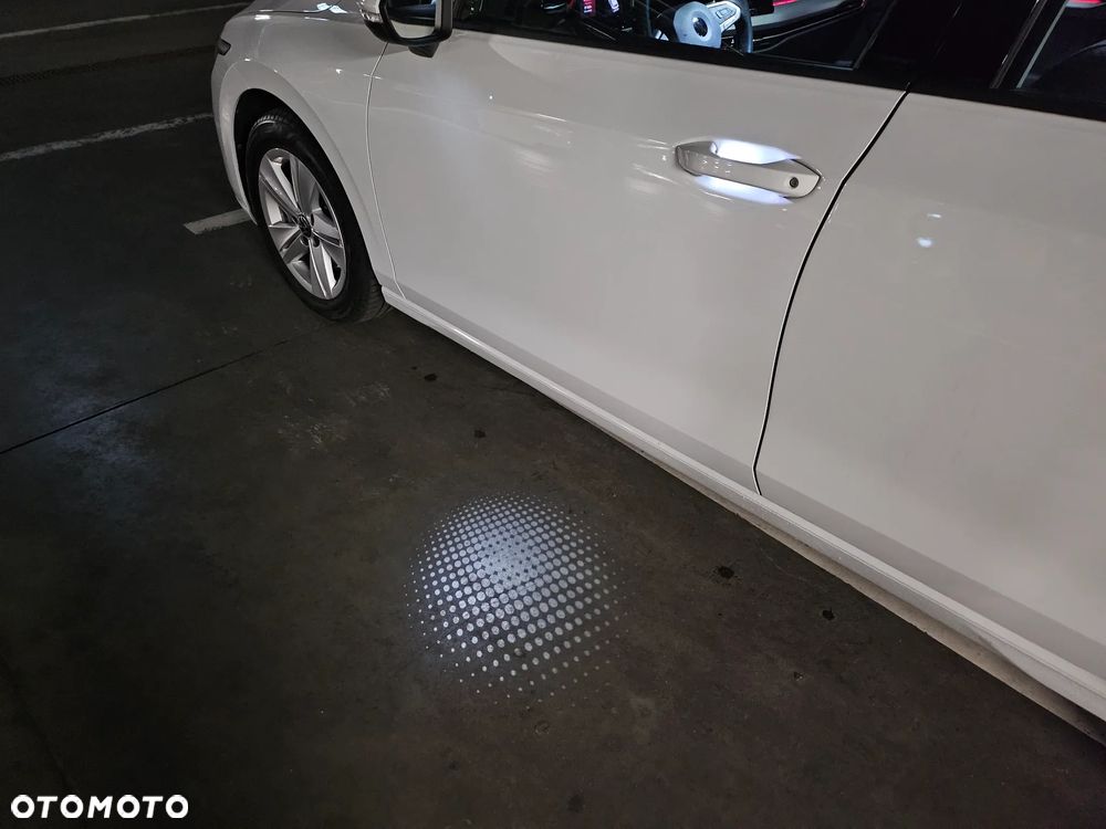 Volkswagen Golf VIII 2.0 TDI Life - 26