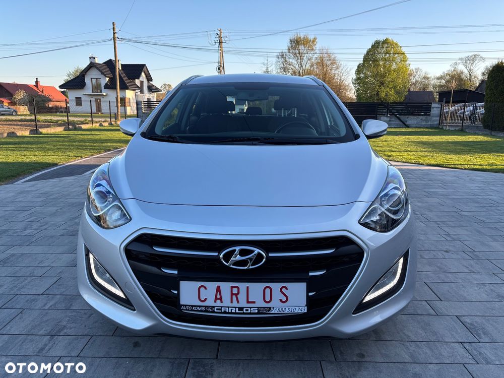 Hyundai i30 blue Kombi 1.6 GDi YES Silver - 14