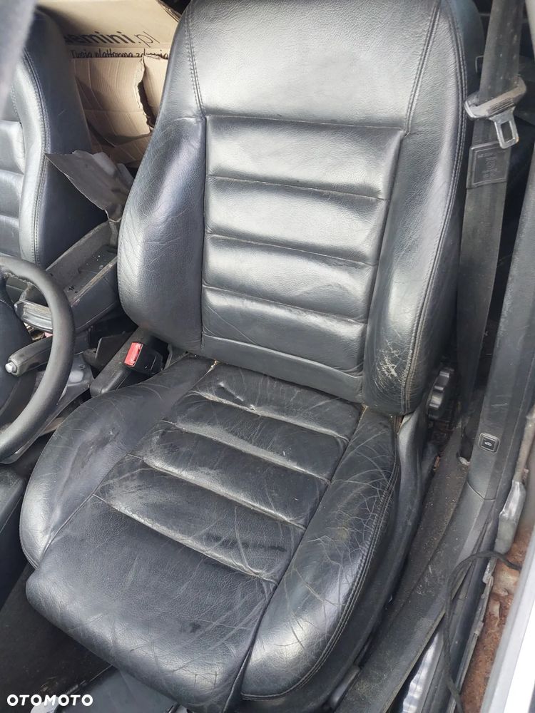 Fotele skóra skórzane boczki Audi A6 C5 quattro pełna elektryka GRZANE Komplet kierowcy pasażera kanapa - 1