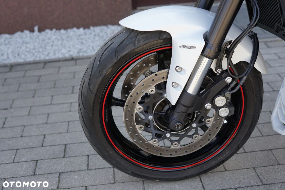 Yamaha FZ - 34