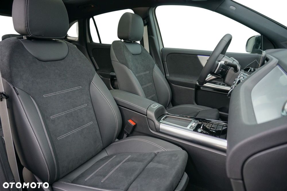 Mercedes-Benz GLA 200 d AMG Line 8G-DCT - 8