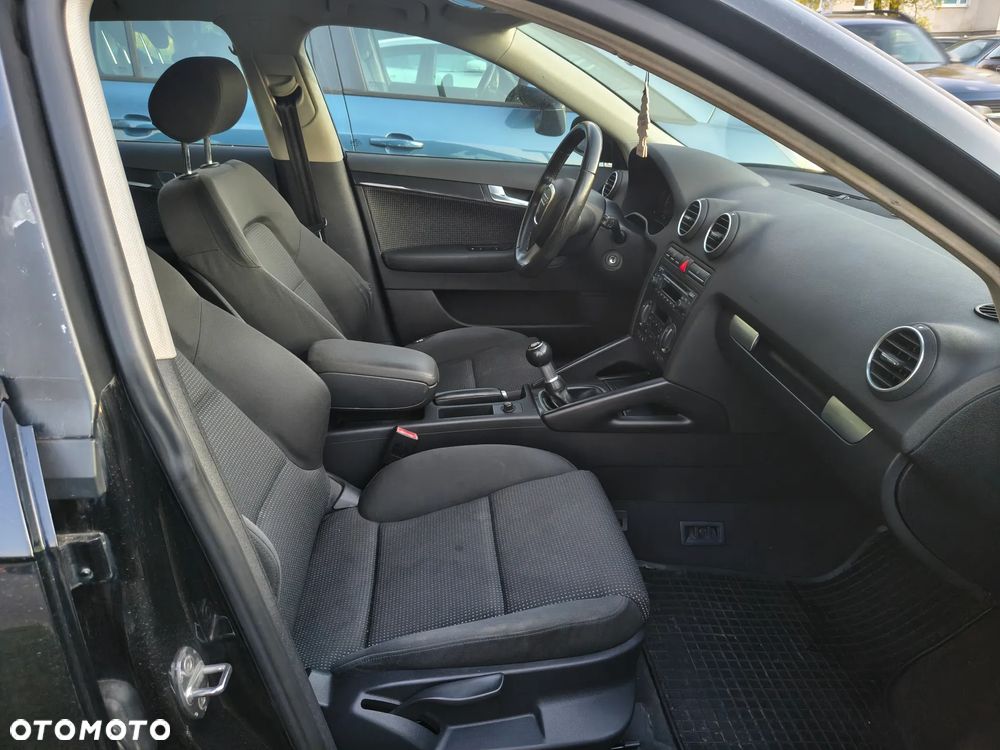 Audi A3 Sportback 1.6 Attraction - 21