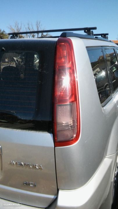 Farois traseiros nissan x trail t30 - 1
