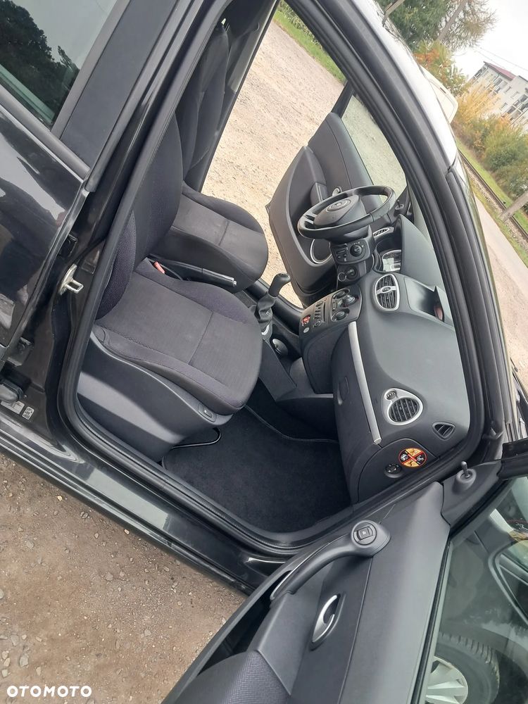 Renault Clio - 20