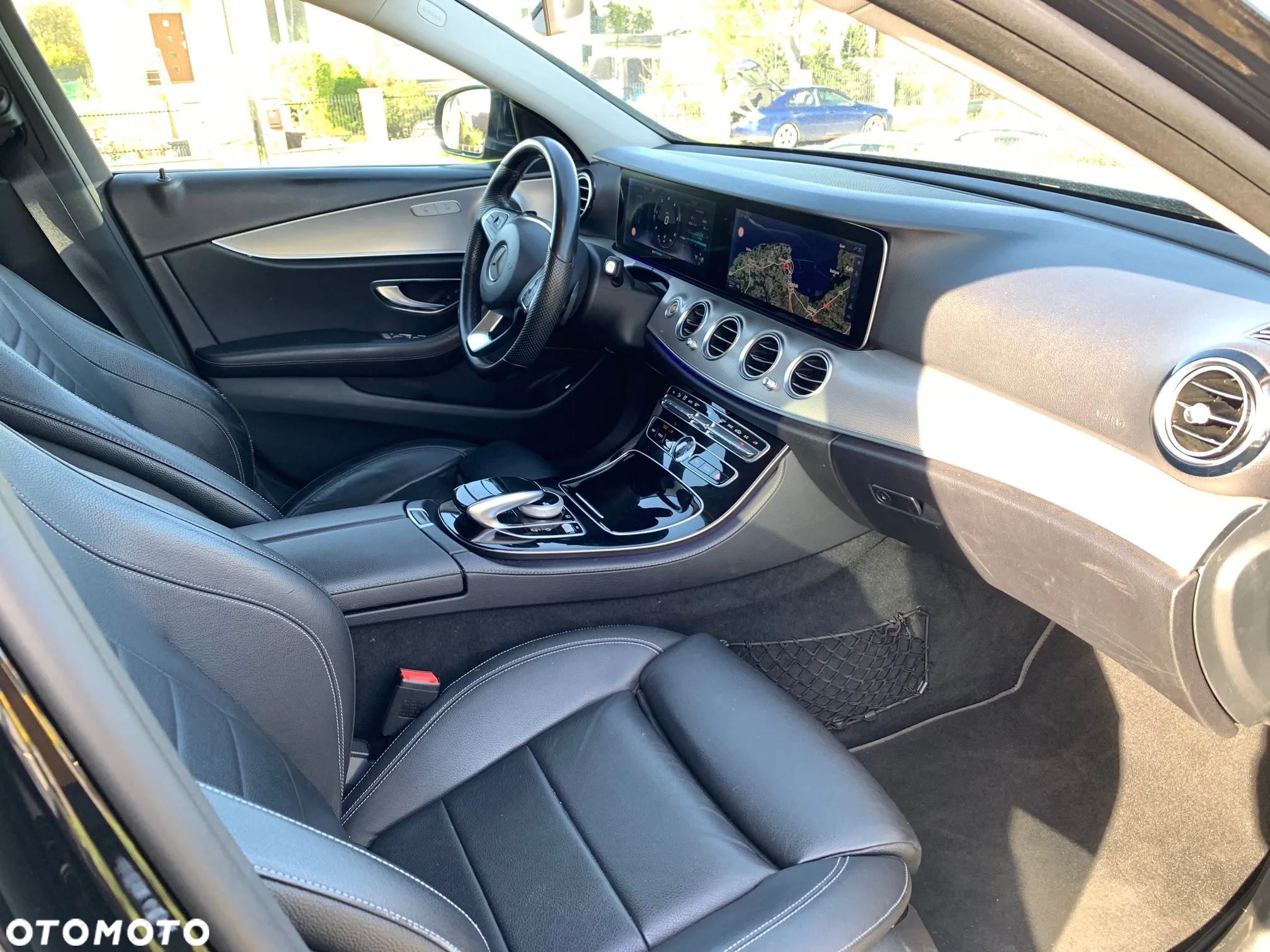 Mercedes-Benz Klasa E 220 d T 9G-TRONIC - 12