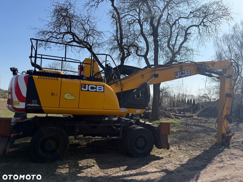 JCB Koparka Kołowa JS 220 w uszkodzona - 4