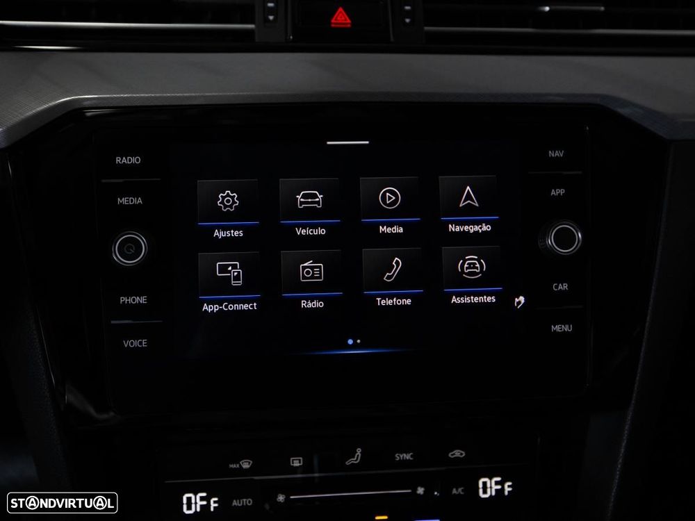 VW Passat Variant 2.0 TDi Business DSG - 24