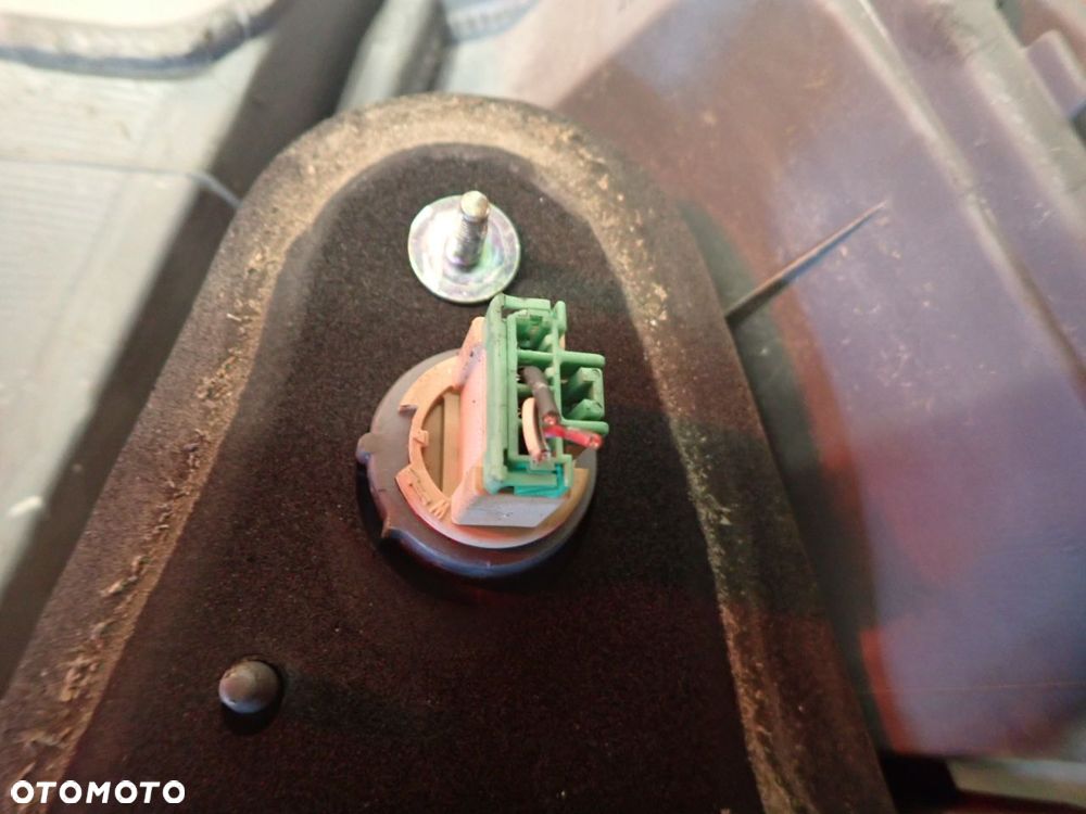 LAMPA LEWA TYLNA HONDA JAZZ II - 6