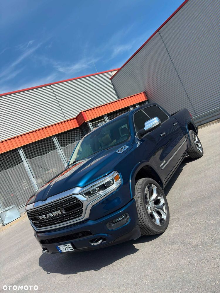 Dodge RAM - 1