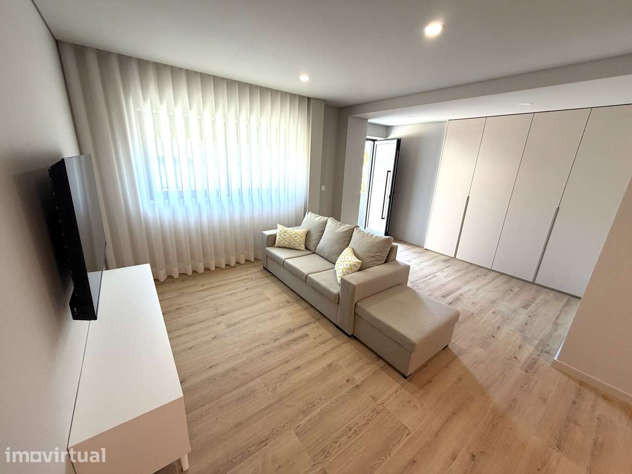 T2 Novo mobilado, equipado e decorado, pronto a habitar - Grande imagem: 4/16