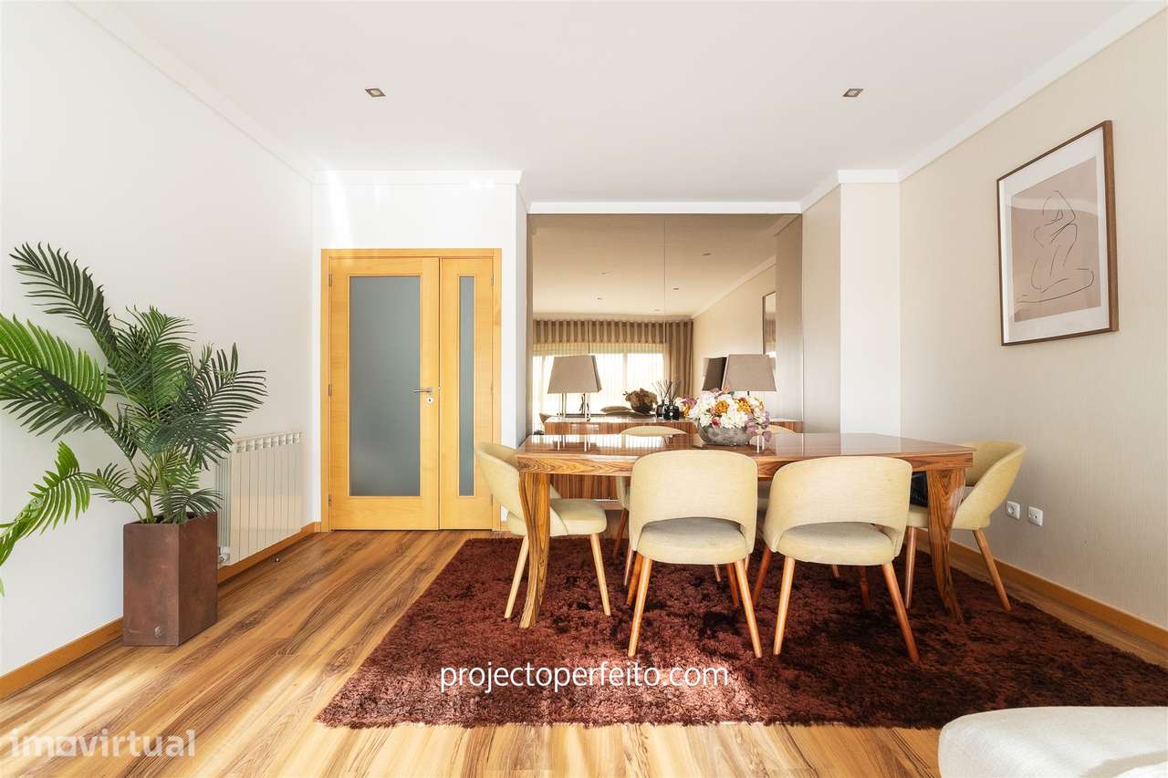 Apartamento T3, sito no último andar com 140m2 - Grande imagem: 2/19