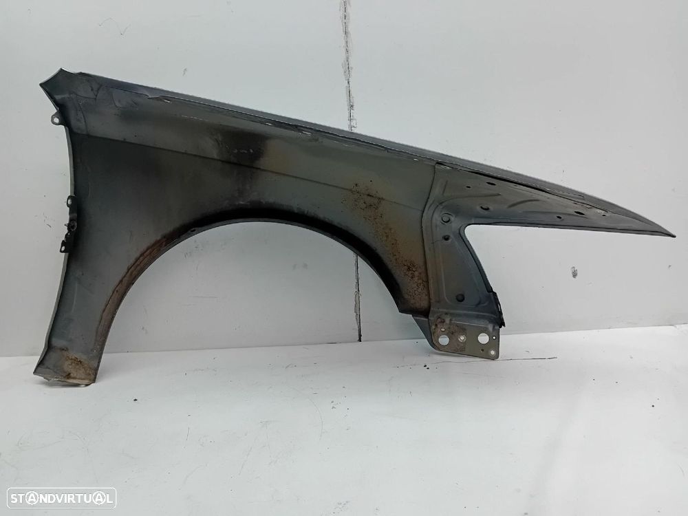 Guarda-lamas esquerdo AUDI A6 Avant (4F5, C6) - 2