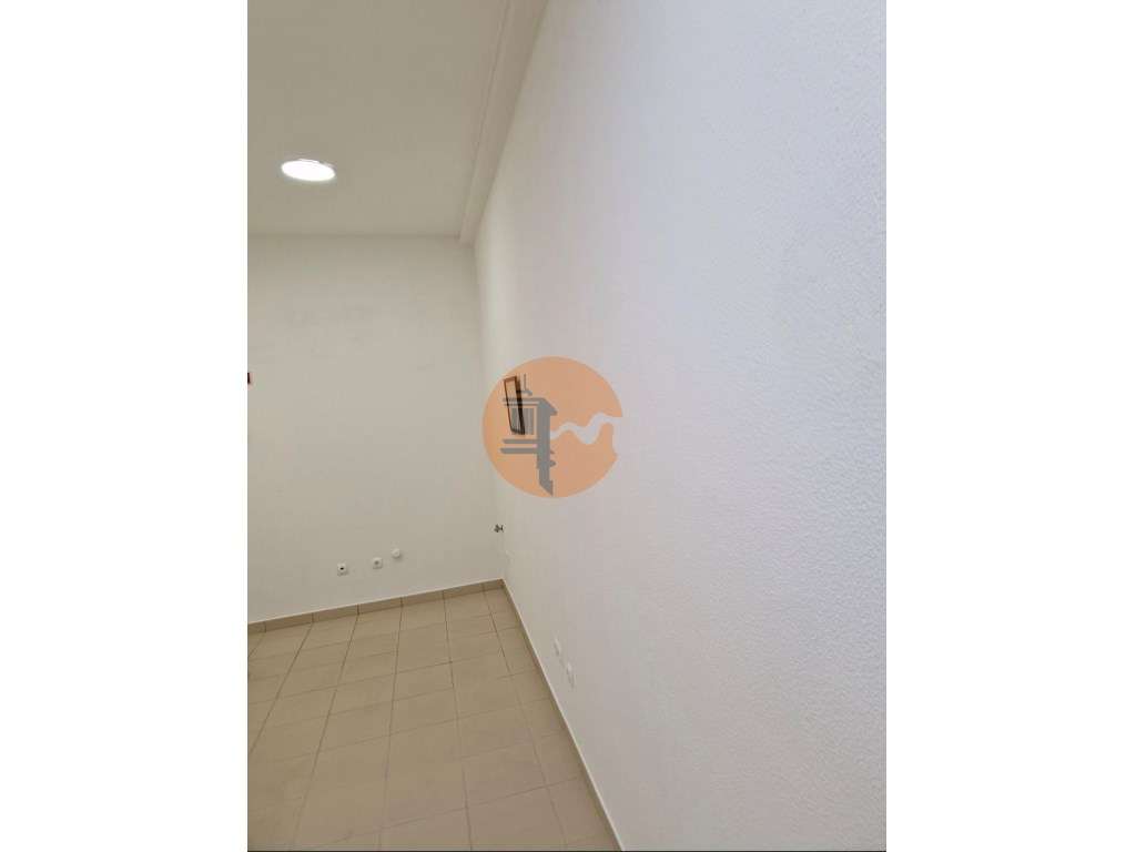 Loja em Monte Gordo - 400m da Praia - Grande imagem: 4/7